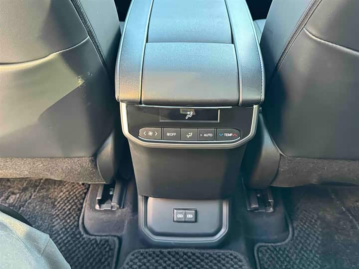 Toyota Crown Kluger 2024 2024款 2.5L HEV四驱尊贵版