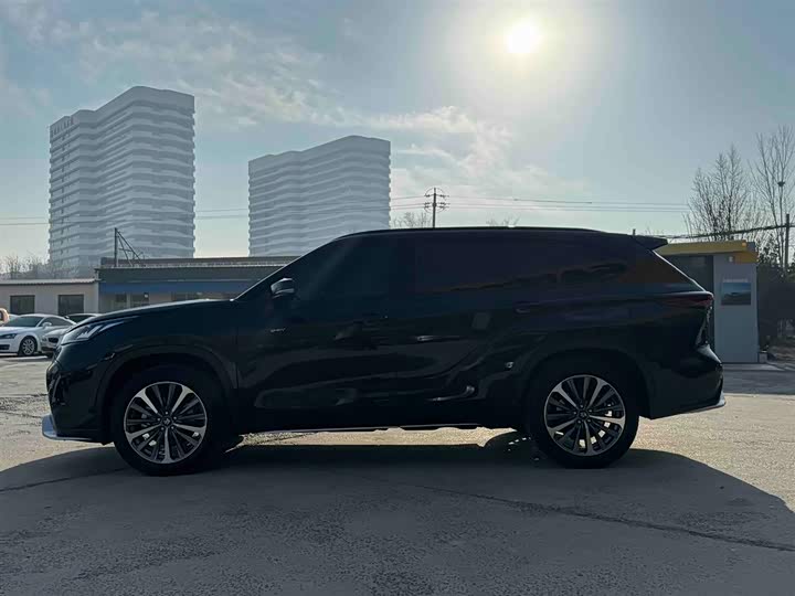 Toyota Crown Kluger 2024 2024款 2.5L HEV四驱尊贵版