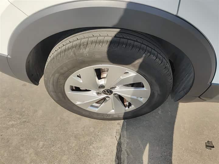 Volkswagen Tharu 2025 2025款 新锐 1.5L 锐进版