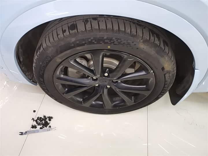 LiXiang One 2021 2021款 增程6座版