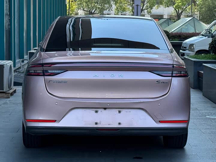 GAC Aion S Plus 2023 2023款 70 乐享版 磷酸铁锂