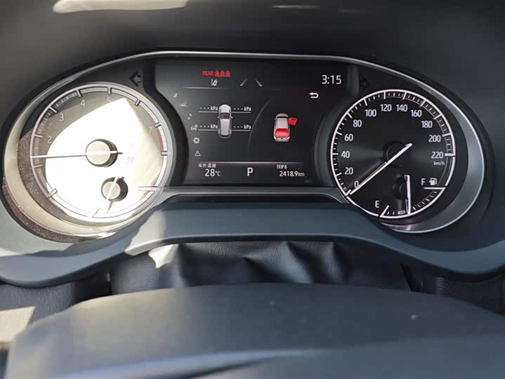 Toyota Venza 2023 2023款 2.0L CVT两驱尊贵版