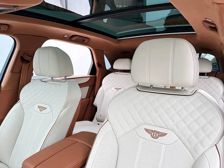 Bentley Bentayga 2023 2023款 4.0T V8 雅度版