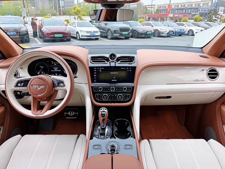 Bentley Bentayga 2023 2023款 4.0T V8 雅度版