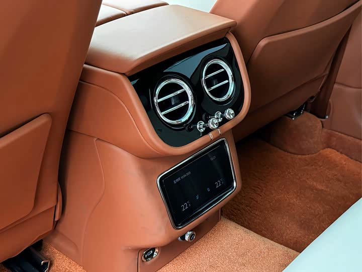 Bentley Bentayga 2023 2023款 4.0T V8 雅度版