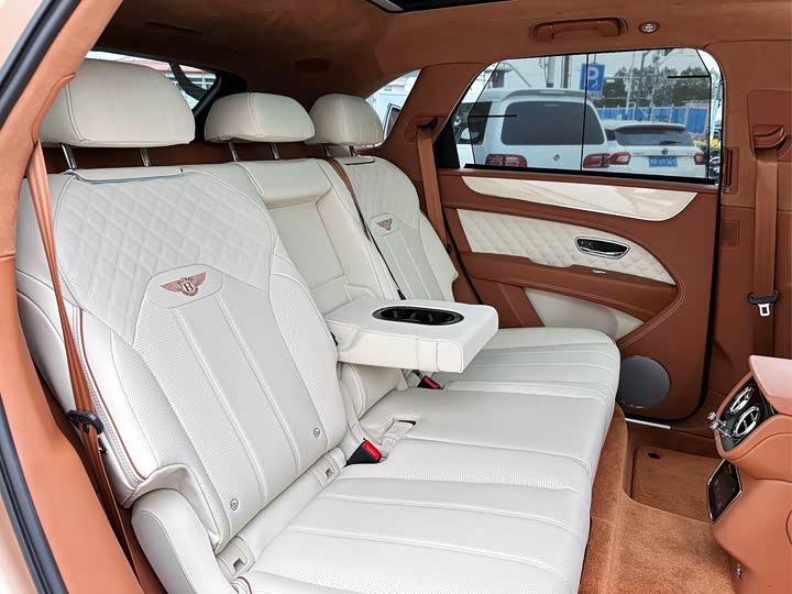 Bentley Bentayga 2023 2023款 4.0T V8 雅度版