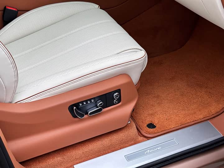 Bentley Bentayga 2023 2023款 4.0T V8 雅度版