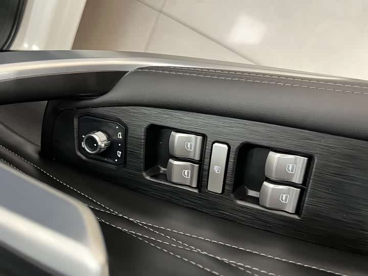 Wey VV7 2020 2020款 2.0T 旗舰型