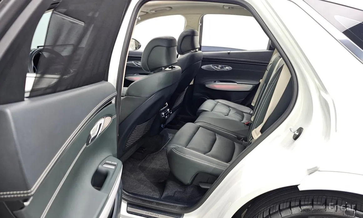 Genesis GV70 2022 e-AWD