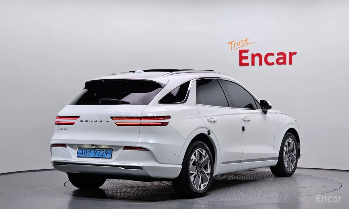 Genesis GV70 2022 e-AWD