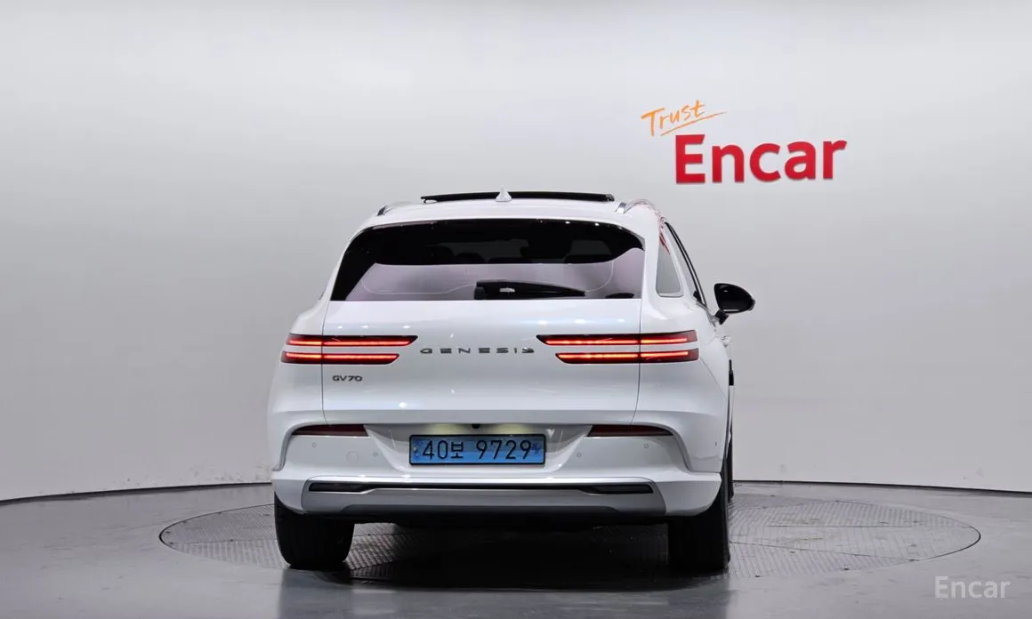 Genesis GV70 2022 e-AWD