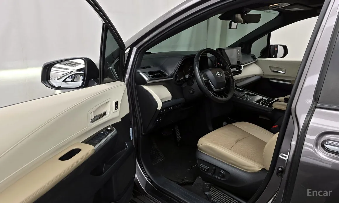 Toyota Sienna 2020 2.5 Hybrid 2WD