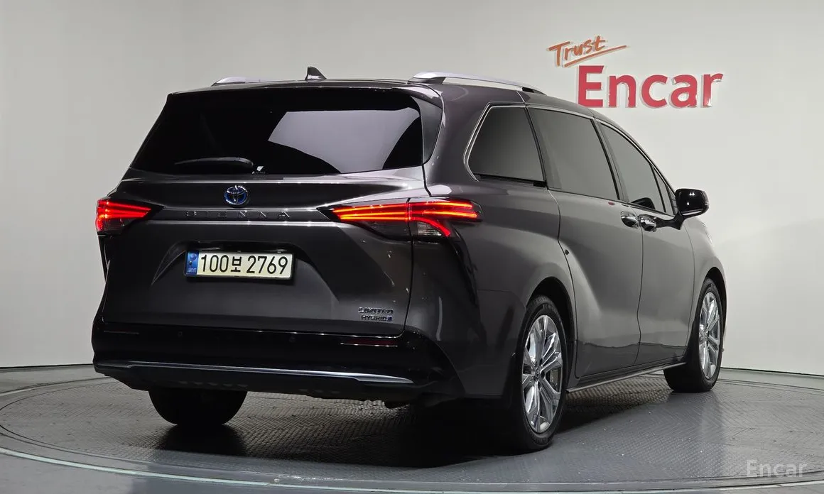 Toyota Sienna 2020 2.5 Hybrid 2WD