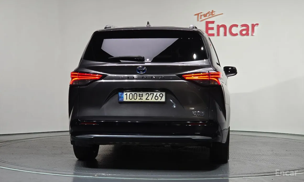 Toyota Sienna 2020 2.5 Hybrid 2WD
