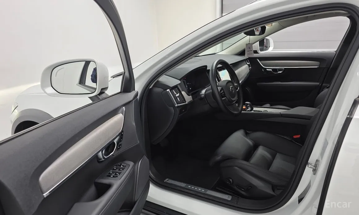 Volvo V90 2017 B5 Plus AWD