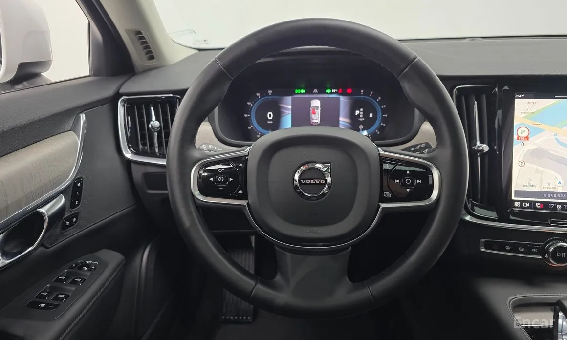 Volvo V90 2017 B5 Plus AWD