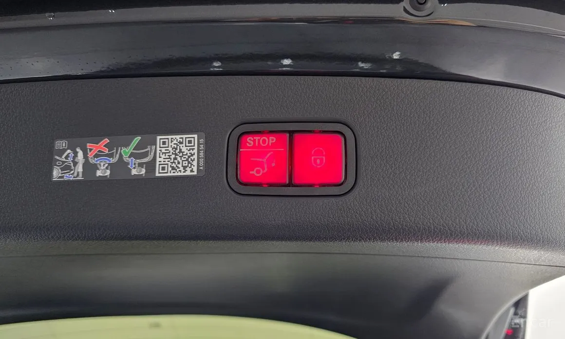 Mercedes-Benz GLC-Class 2023 GLC 300 4MATIC Avantgarde