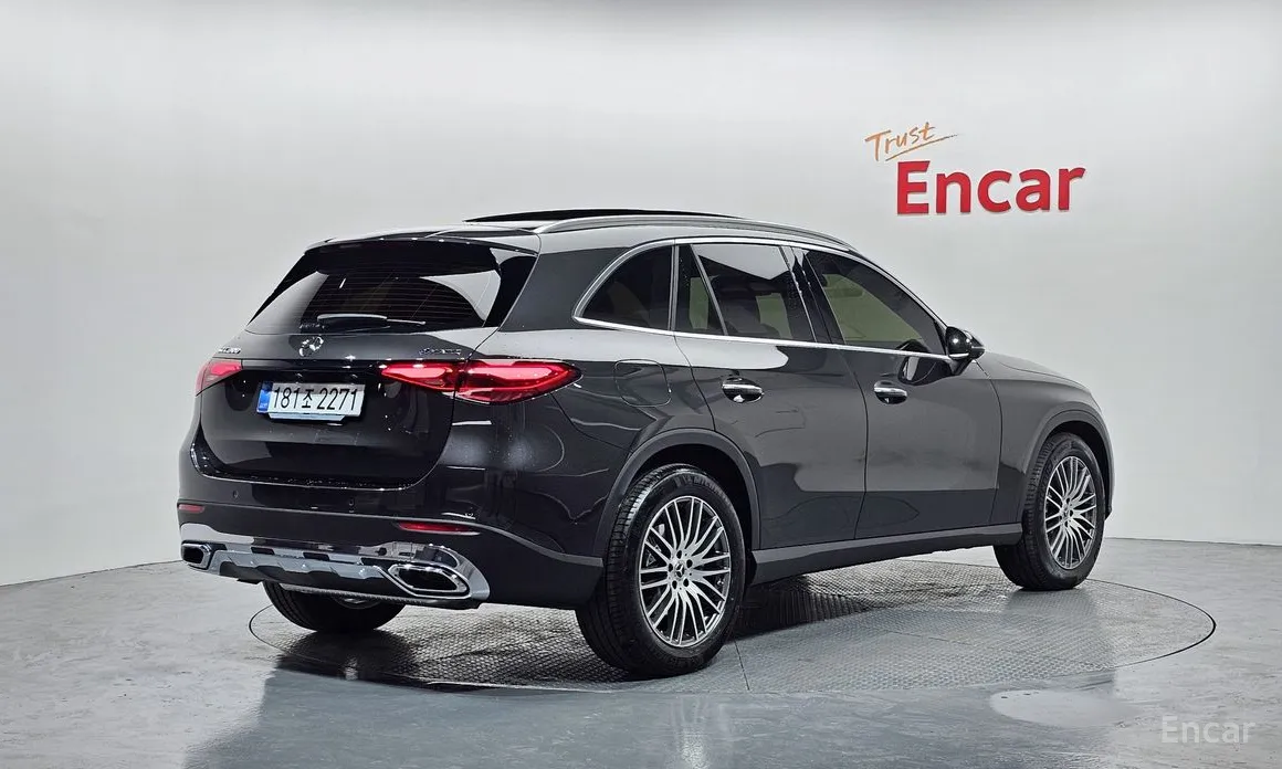 Mercedes-Benz GLC-Class 2023 GLC 300 4MATIC Avantgarde