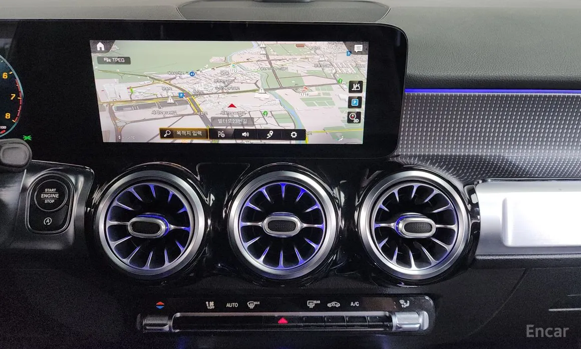 Mercedes-Benz GLB-Class 2020 GLB220