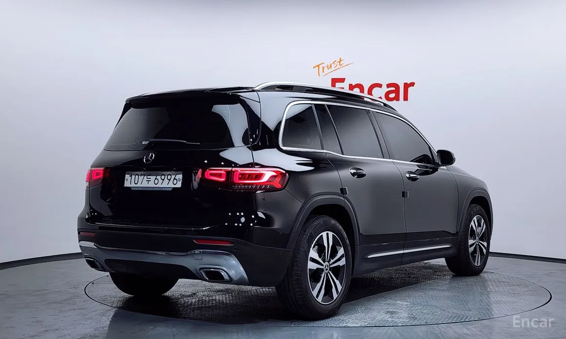 Mercedes-Benz GLB-Class 2020 GLB220