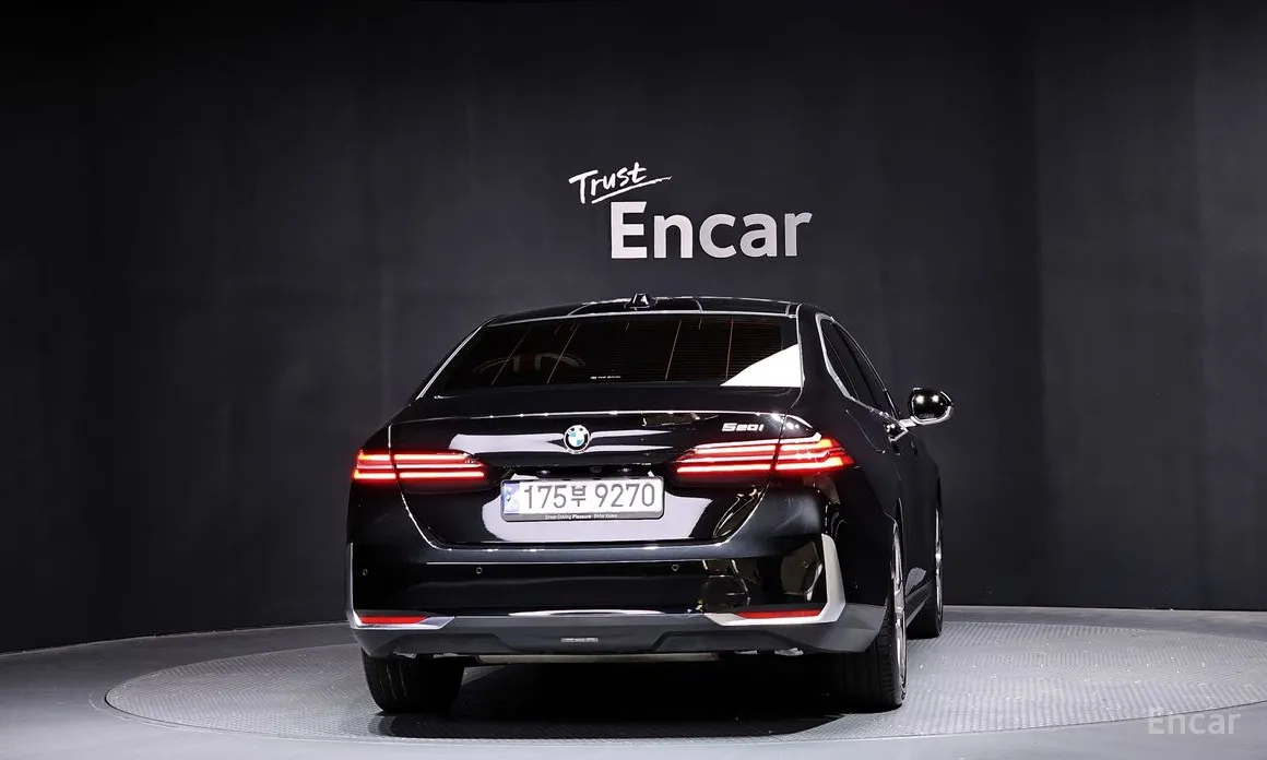 BMW 5 Series 2023 520i