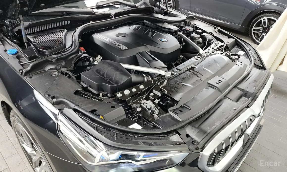 BMW 5 Series 2023 520i