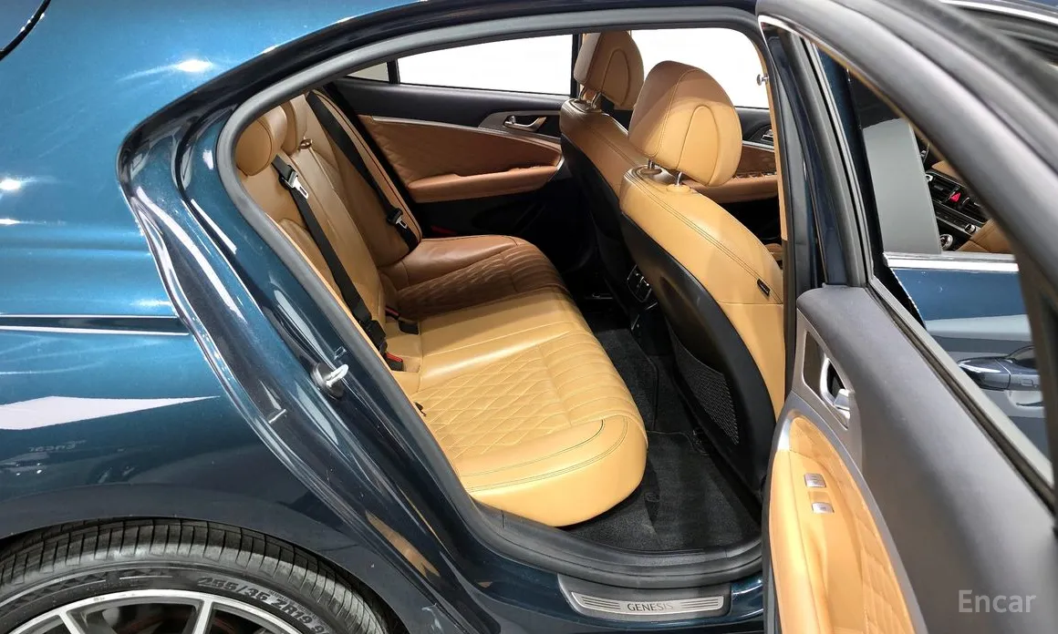 Genesis G70 2022 Gasoline 2.0T 2WD