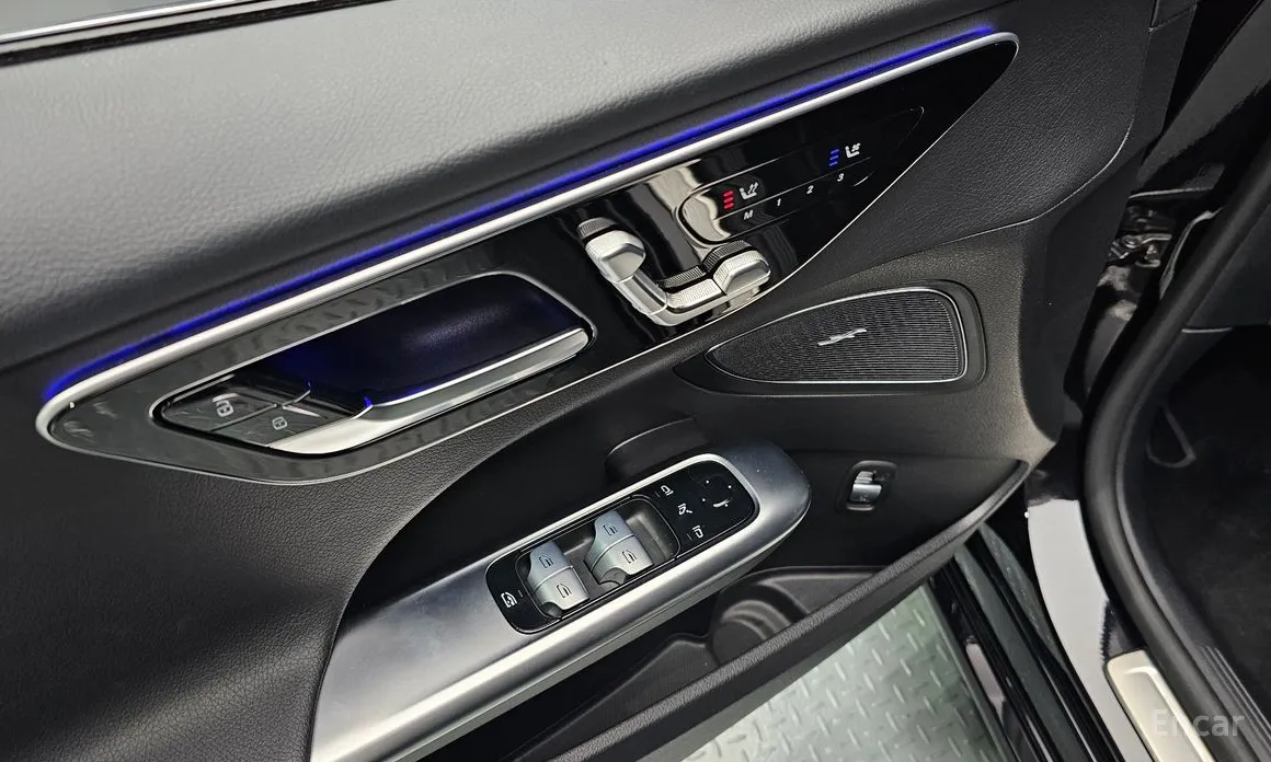 Mercedes-Benz C-Class 2022 C300 4MATIC Avantgarde