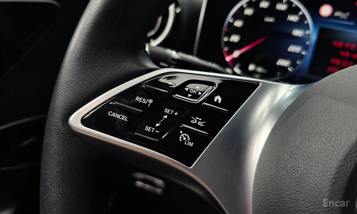 Mercedes-Benz C-Class 2022 C300 4MATIC Avantgarde