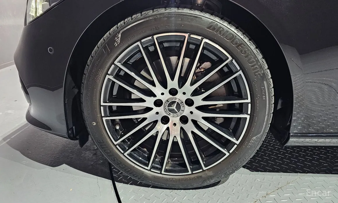 Mercedes-Benz C-Class 2022 C300 4MATIC Avantgarde