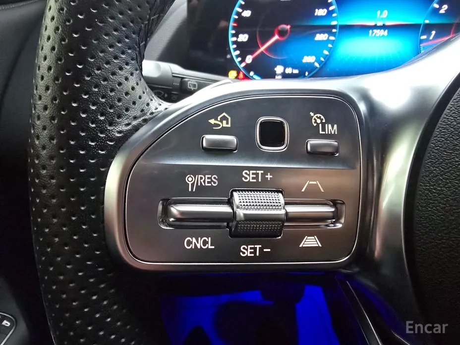 Mercedes-Benz GLA-Class 2020 GLA250 4MATIC