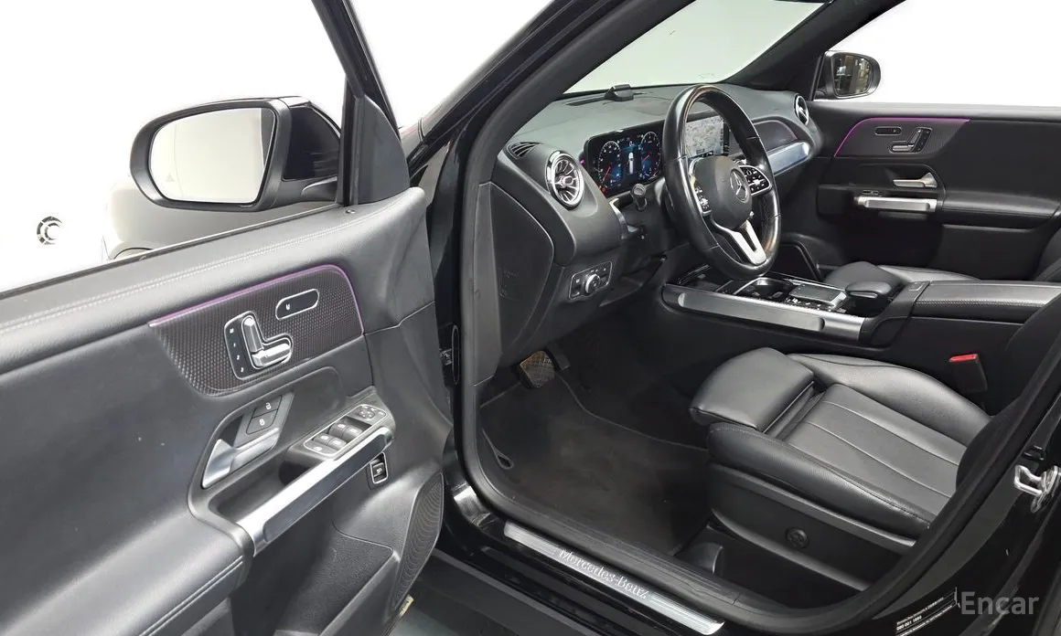 Mercedes-Benz GLB-Class 2020 GLB220