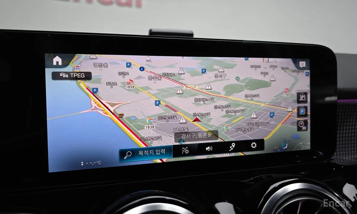 Mercedes-Benz GLB-Class 2020 GLB220