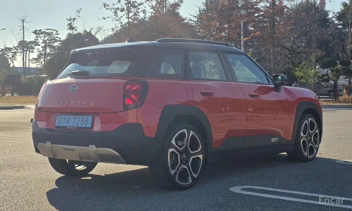 Mini Aceman 2025 SE Favoured