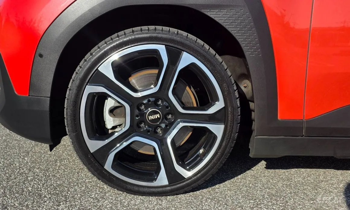 Mini Aceman 2025 SE Favoured