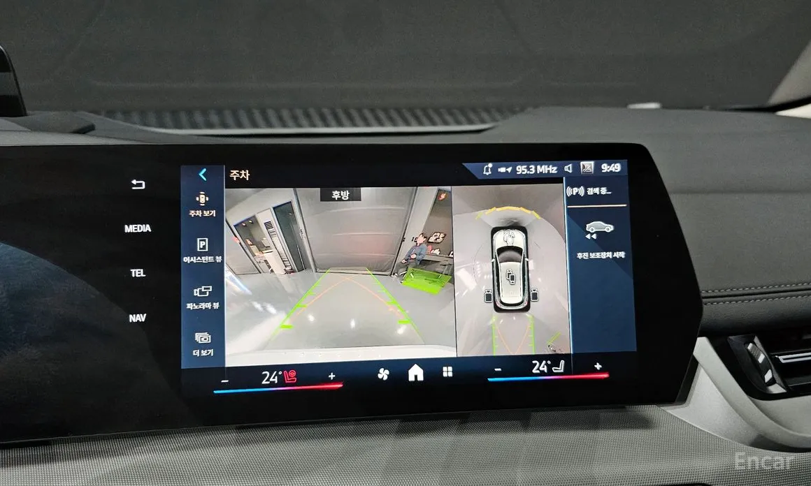 BMW 2 Series 2022 220i Advantage