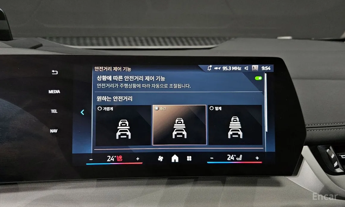 BMW 2 Series 2022 220i Advantage