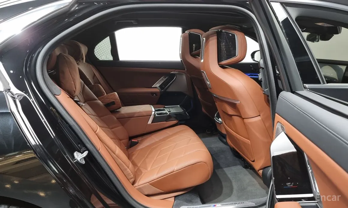 BMW 7 Series 2022 740d xDrive M Sport