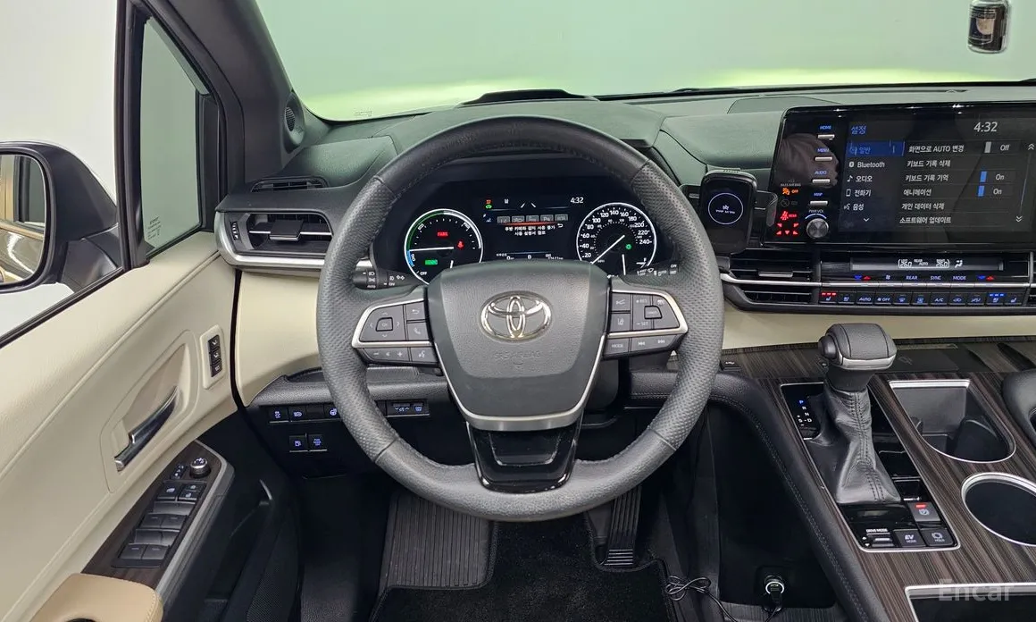 Toyota Sienna 2020 2.5 Hybrid 2WD