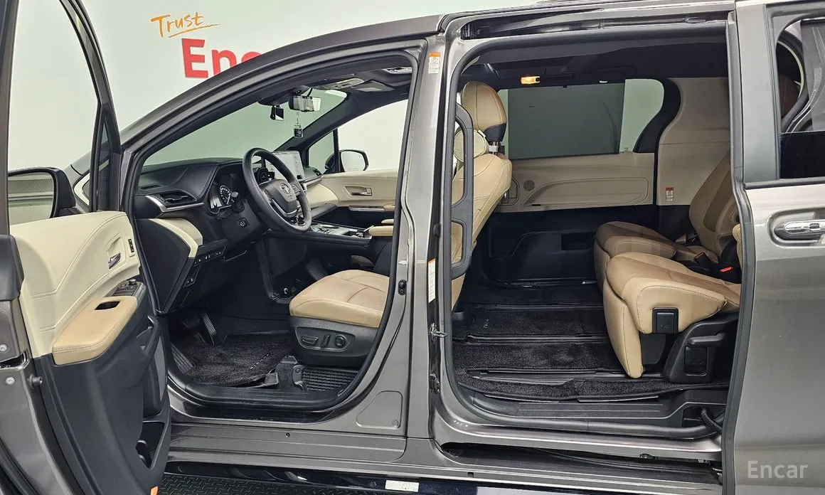 Toyota Sienna 2020 2.5 Hybrid 2WD