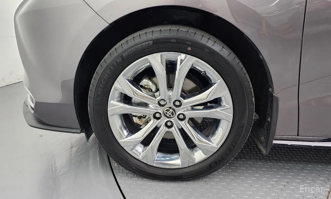 Toyota Sienna 2020 2.5 Hybrid 2WD