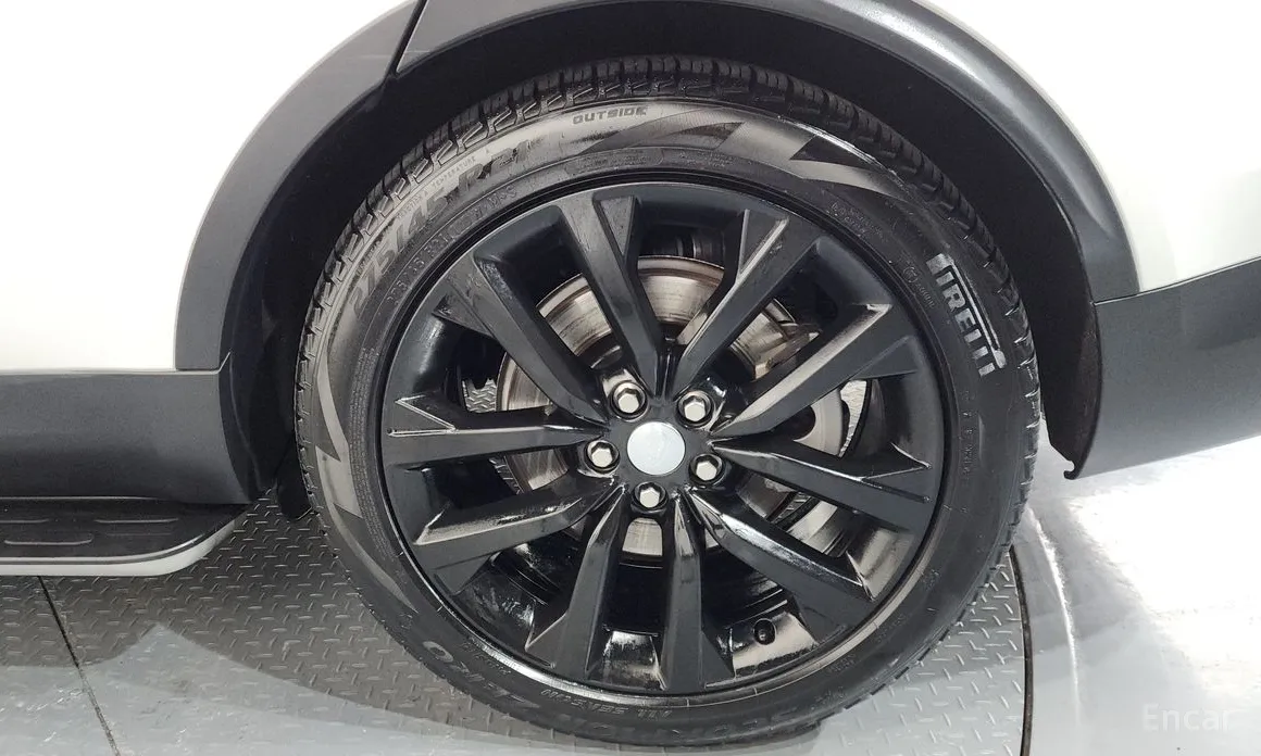 Land Rover Discovery 2017 D250 SE