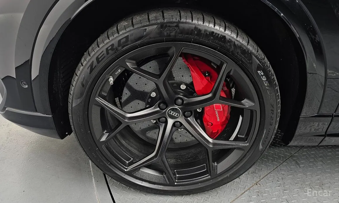 Audi RS Q8 2020 4.0 TFSI Quattro Performance