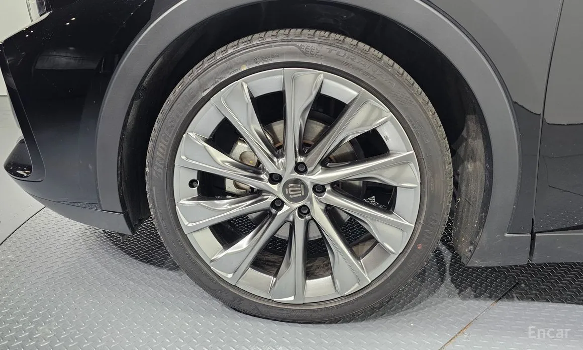 Toyota Crown 2023 2.5 4WD Hybrid