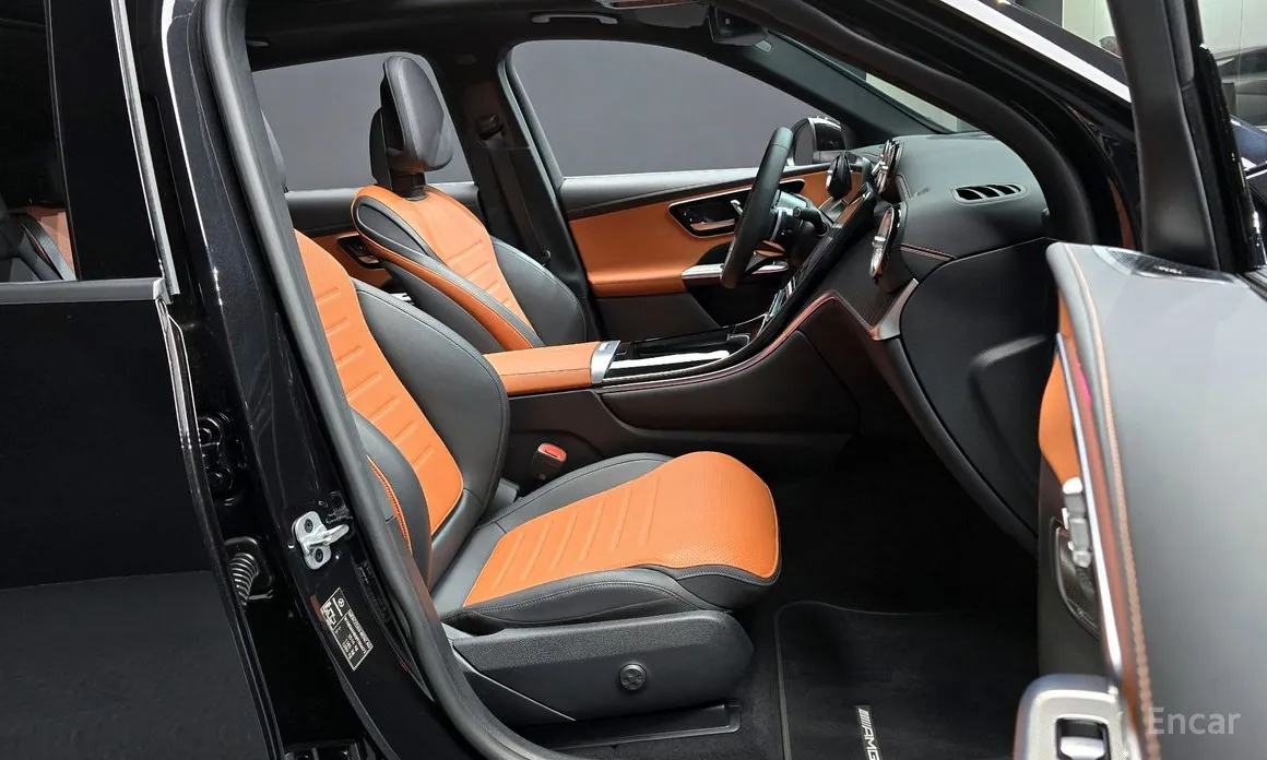 Mercedes-Benz GLC-Class 2023 GLC300 4MATIC AMG Line