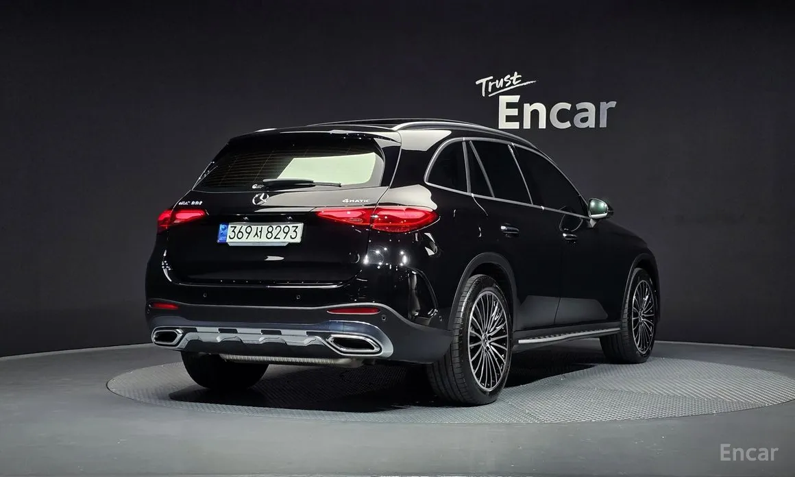 Mercedes-Benz GLC-Class 2023 GLC300 4MATIC AMG Line