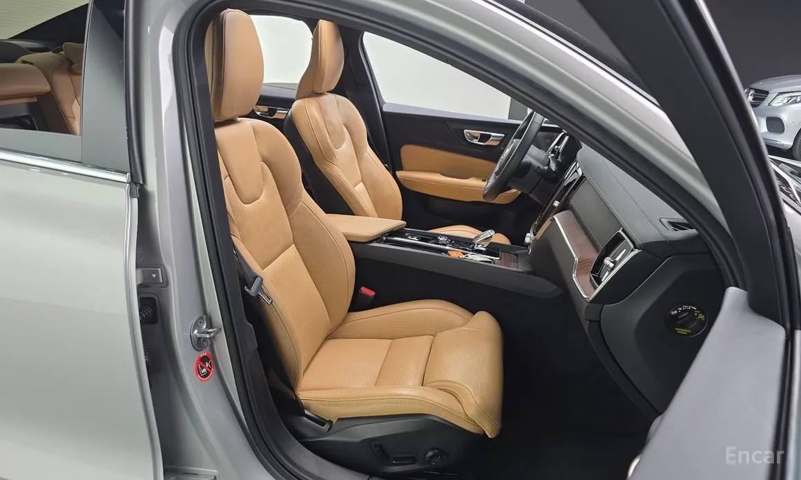 Volvo S60 2019 B5 Ultimate Bright