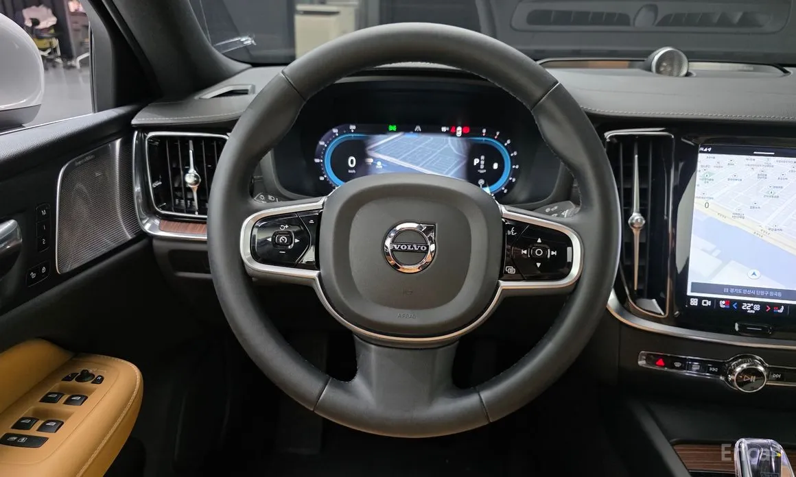 Volvo S60 2019 B5 Ultimate Bright