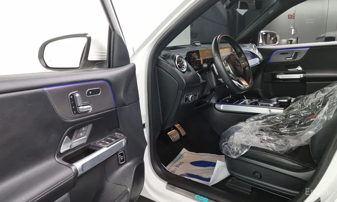 Mercedes-Benz EQB 2022 EQB300 4MATIC AMG Line