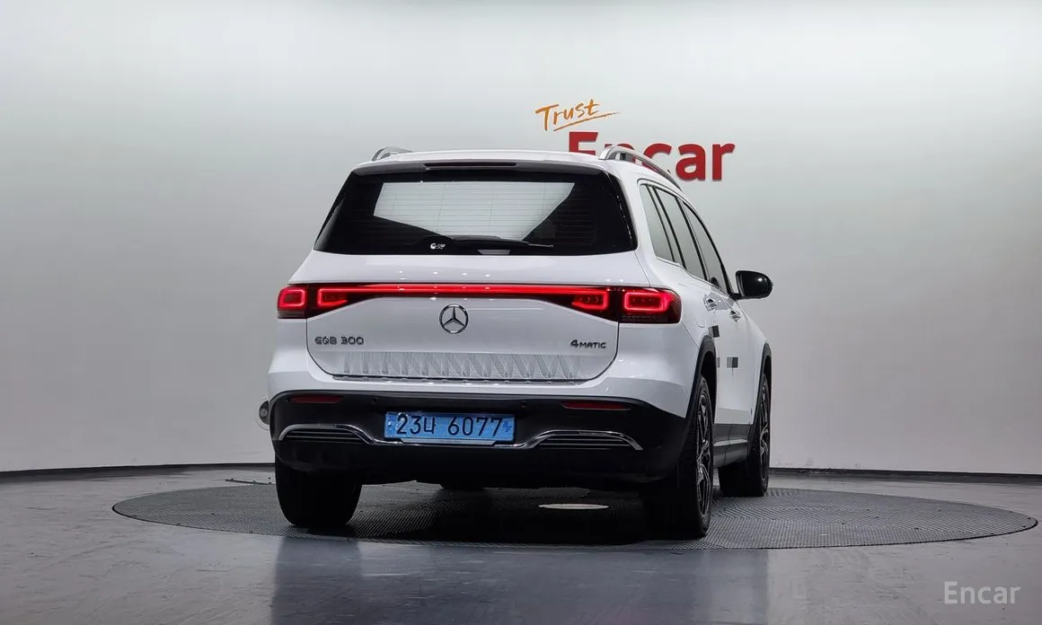 Mercedes-Benz EQB 2022 EQB300 4MATIC AMG Line